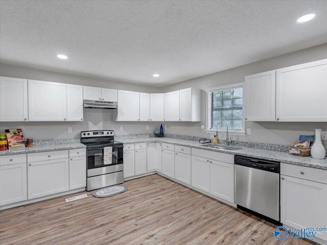 335 Delynn Drive, Hazel Green, AL 35750
