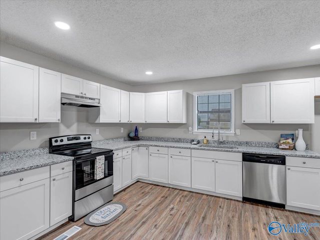 335 Delynn Drive, Hazel Green, AL 35750