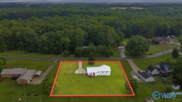 335 Delynn Drive, Hazel Green, AL 35750