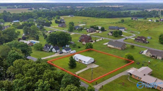 335 Delynn Drive, Hazel Green, AL 35750