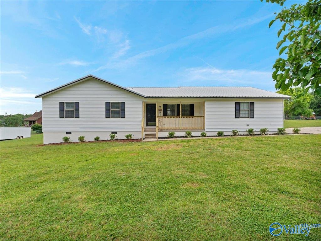 335 Delynn Drive, Hazel Green, AL 35750