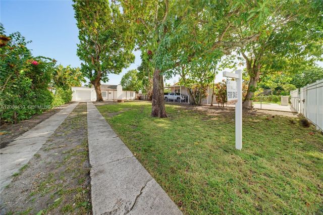 76 W 14 St, Hialeah, FL 33010