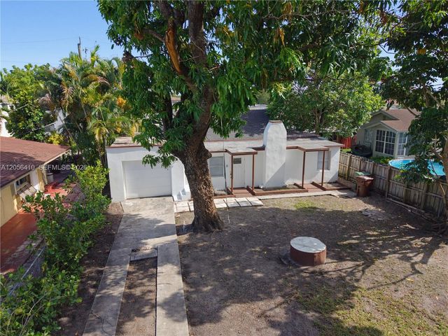 76 W 14 St, Hialeah, FL 33010