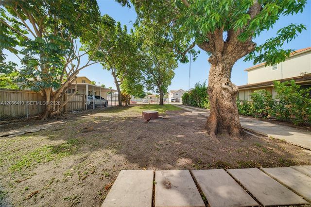 76 W 14 St, Hialeah, FL 33010