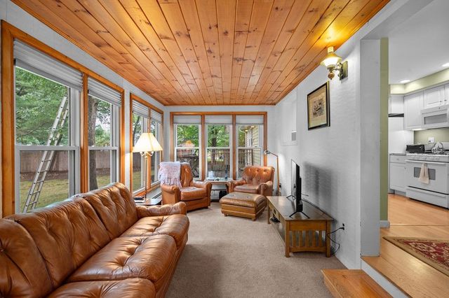 12 Wheaton Drive, Nashua, NH 03063