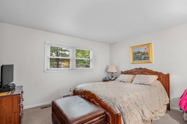 12 Wheaton Drive, Nashua, NH 03063