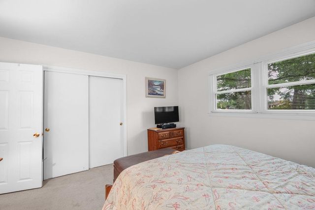 12 Wheaton Drive, Nashua, NH 03063