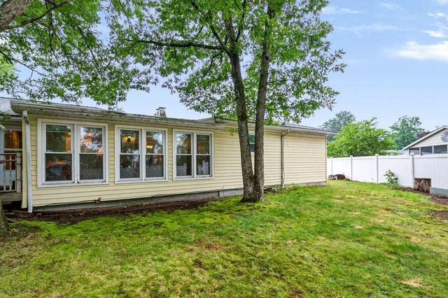 12 Wheaton Drive, Nashua, NH 03063