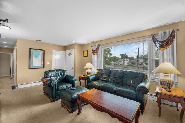 12 Wheaton Drive, Nashua, NH 03063