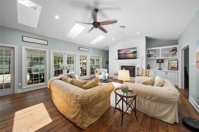 2810 SARASOTA GOLF CLUB BOULEVARD, Sarasota, FL 34240