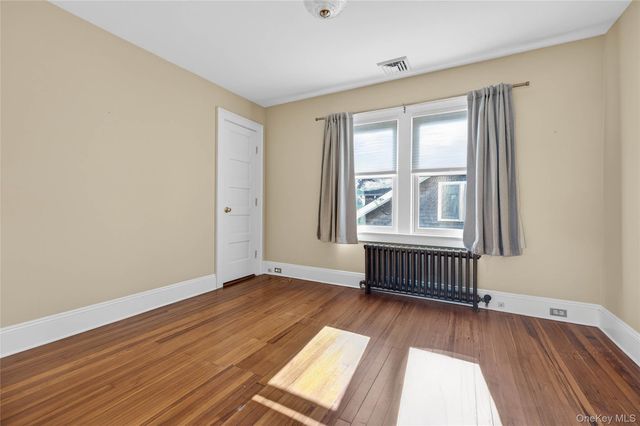 35 Birch Street, Locust Valley, NY 11560