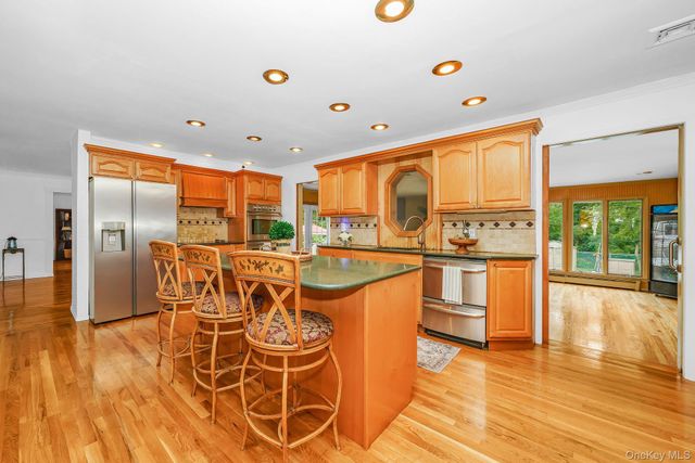 2 Village Drive W, Dix Hills, NY 11746
