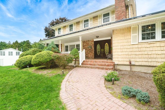 2 Village Drive W, Dix Hills, NY 11746