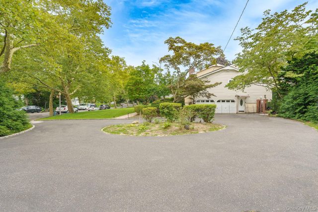 2 Village Drive W, Dix Hills, NY 11746