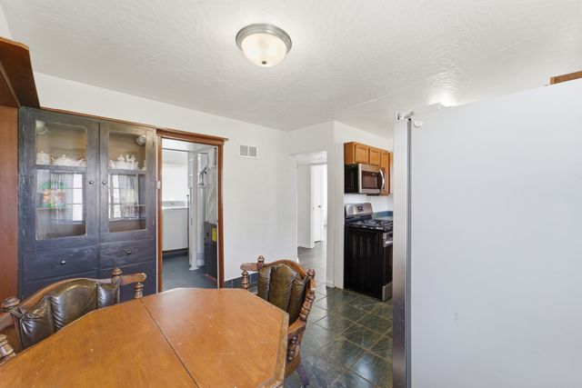 1006 Leland Avenue, Des Moines, IA 50315