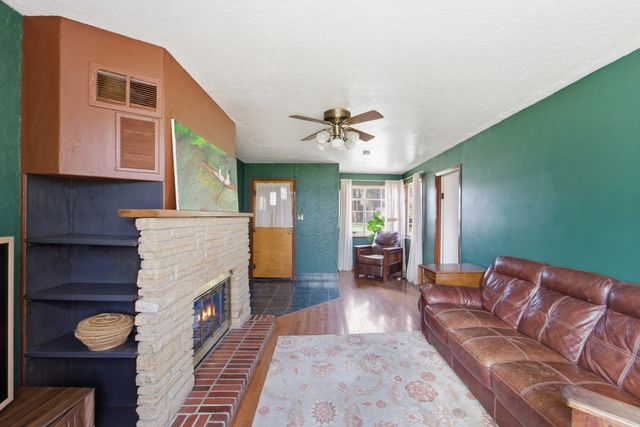 1006 Leland Avenue, Des Moines, IA 50315