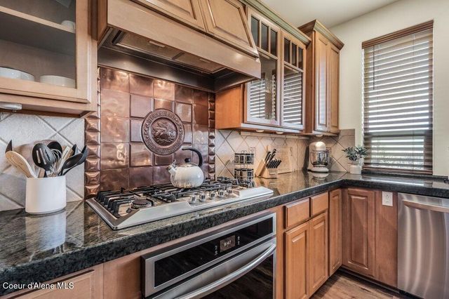 614 Granite Ridge DR, Sandpoint, ID 83864