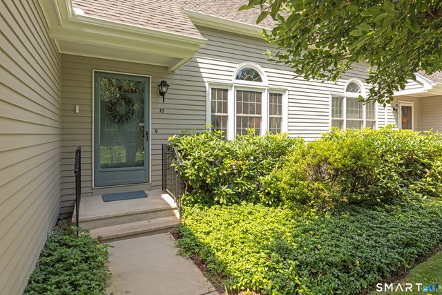 35 Woodbury Hill 35, Woodbury, CT 06798