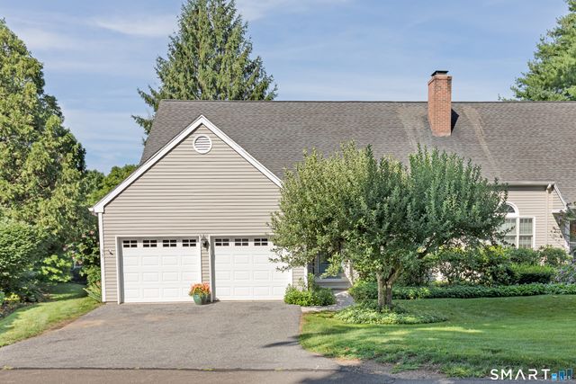 35 Woodbury Hill 35, Woodbury, CT 06798