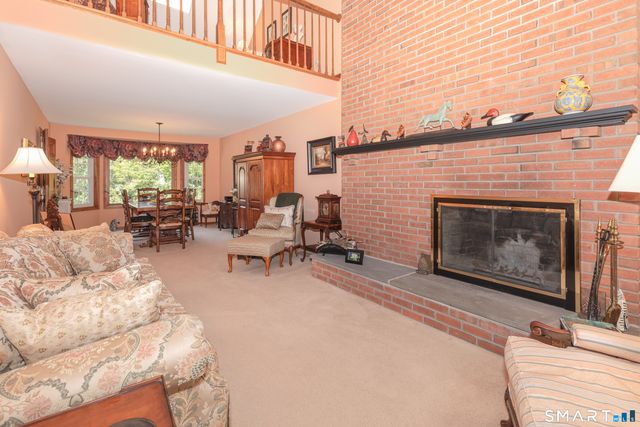 35 Woodbury Hill 35, Woodbury, CT 06798
