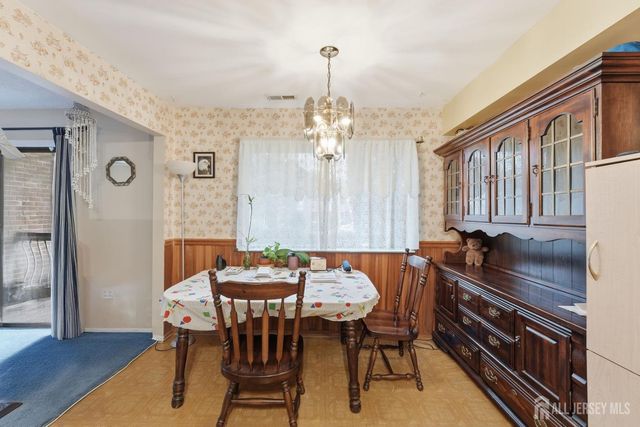 307 Edison Glen Terrace, Edison, NJ 08837