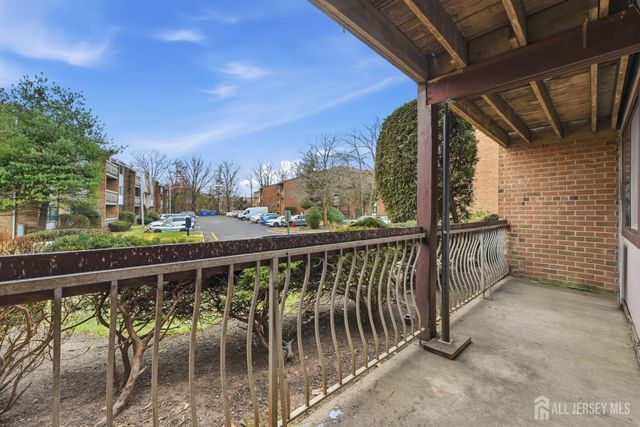 307 Edison Glen Terrace, Edison, NJ 08837