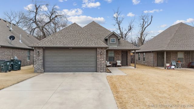 408 N 13th Street, Collinsville, OK 74021