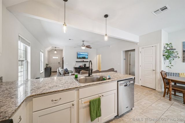 408 N 13th Street, Collinsville, OK 74021