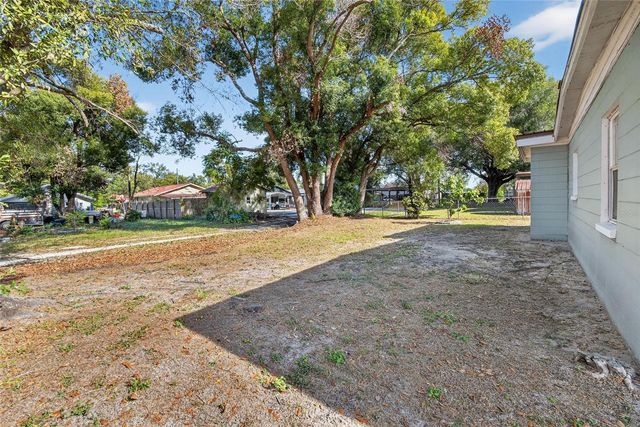 1608 W BALL STREET, Plant City, FL 33563