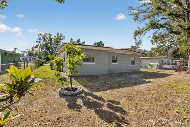 1608 W BALL STREET, Plant City, FL 33563