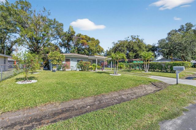 1608 W BALL STREET, Plant City, FL 33563