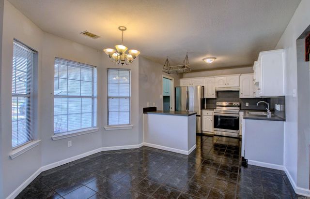 320 Juanita Drive, Lonoke, AR 72086