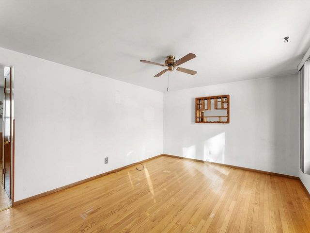 1604 Holly DRIVE, Manitowoc, WI 54220