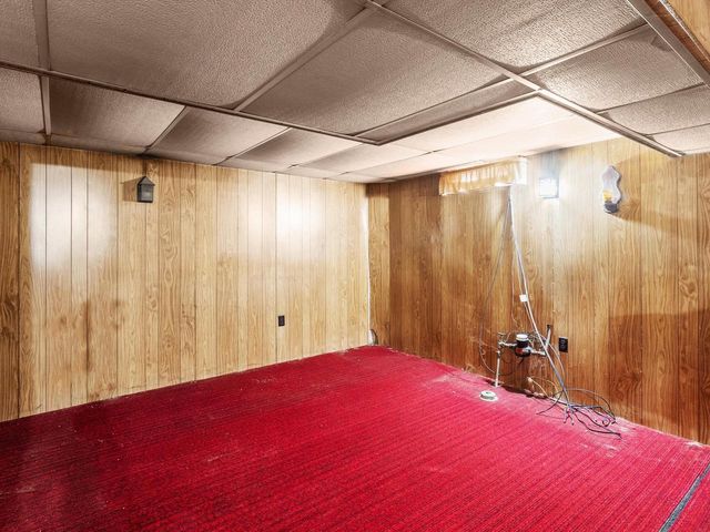 1604 Holly DRIVE, Manitowoc, WI 54220