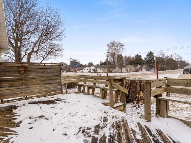 1604 Holly DRIVE, Manitowoc, WI 54220