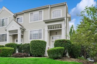 218 POLO CLUB Drive 218, Glendale Heights, IL 60139