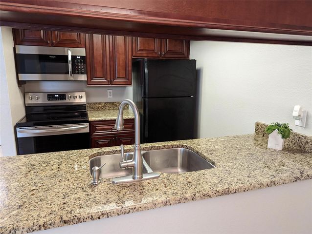 3105 W HORATIO STREET C12, Tampa, FL 33609