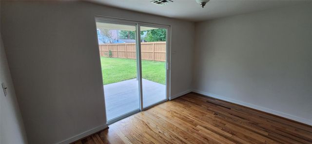 5501 Huisache Street, Houston, TX 77081