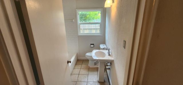 5501 Huisache Street, Houston, TX 77081