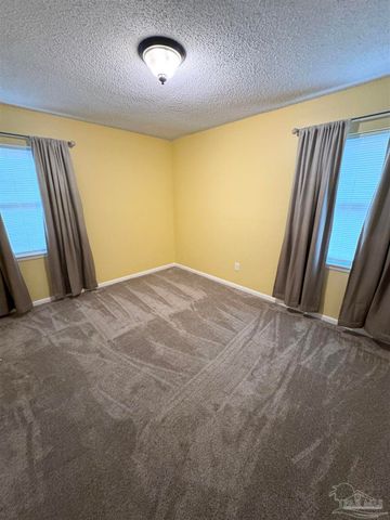 6320 Denver Ave, Pensacola, FL 32526