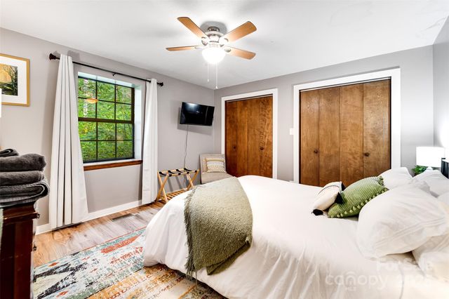 125 Nugget Lane, Sylva, NC 28779