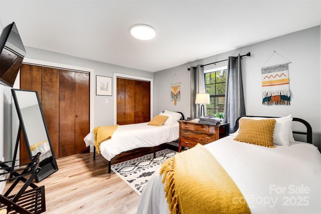 125 Nugget Lane, Sylva, NC 28779