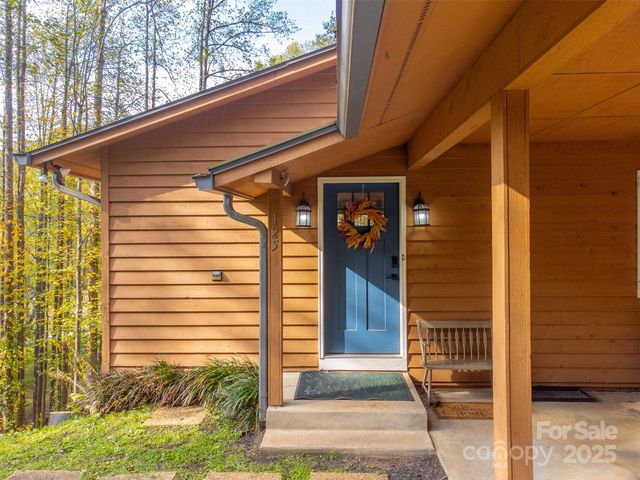 125 Nugget Lane, Sylva, NC 28779