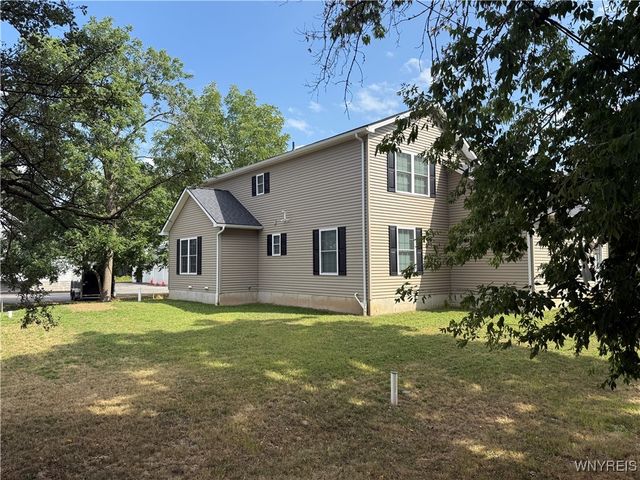 8550 Nottingham Terrace, Clarence, NY 14221