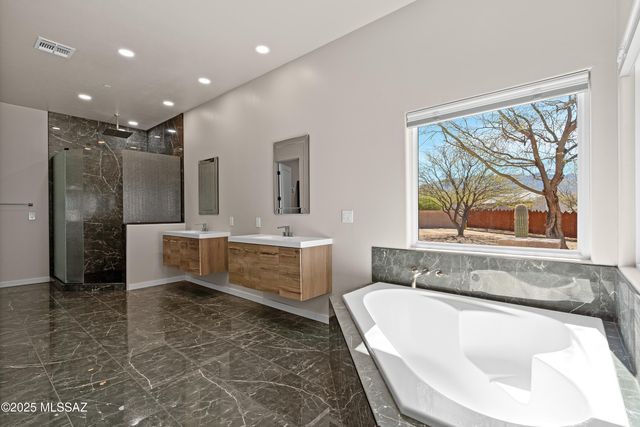 2891 N Wentworth Road, Tucson, AZ 85749