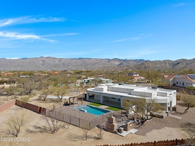 2891 N Wentworth Road, Tucson, AZ 85749