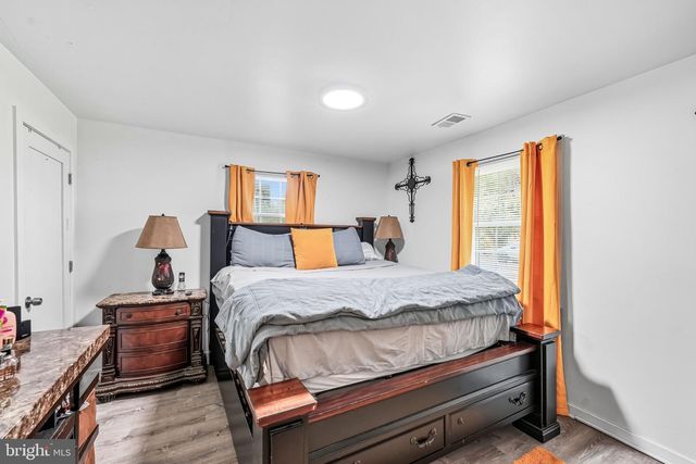 86 DELAWARE DR, Pennsville, NJ 08070