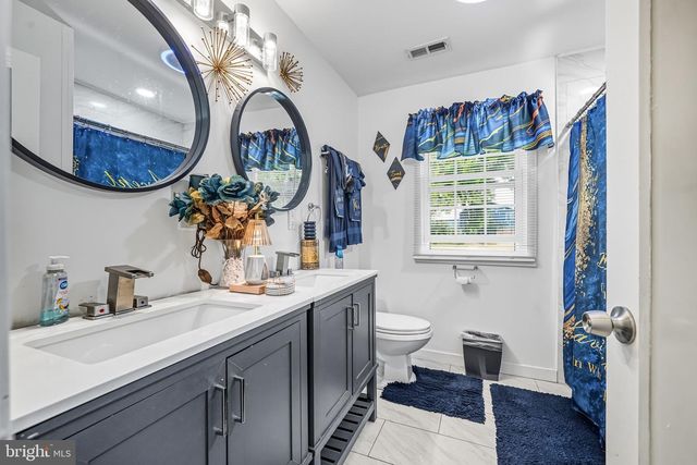 86 DELAWARE DR, Pennsville, NJ 08070