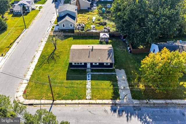 86 DELAWARE DR, Pennsville, NJ 08070