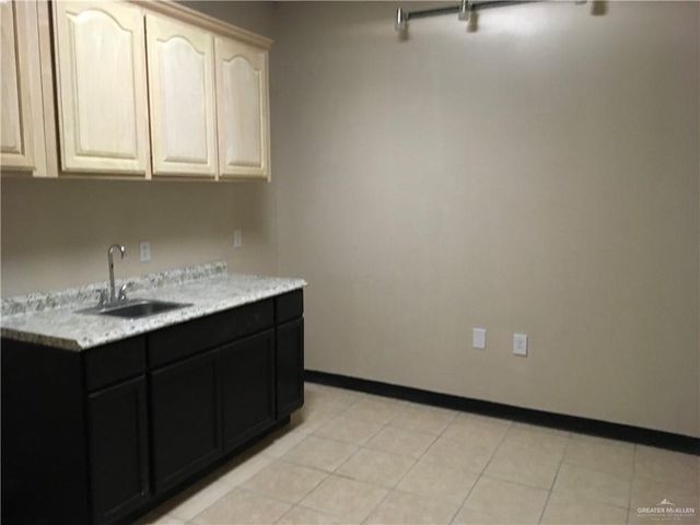 420 W Sam Houston Boulevard, Pharr, TX 78577